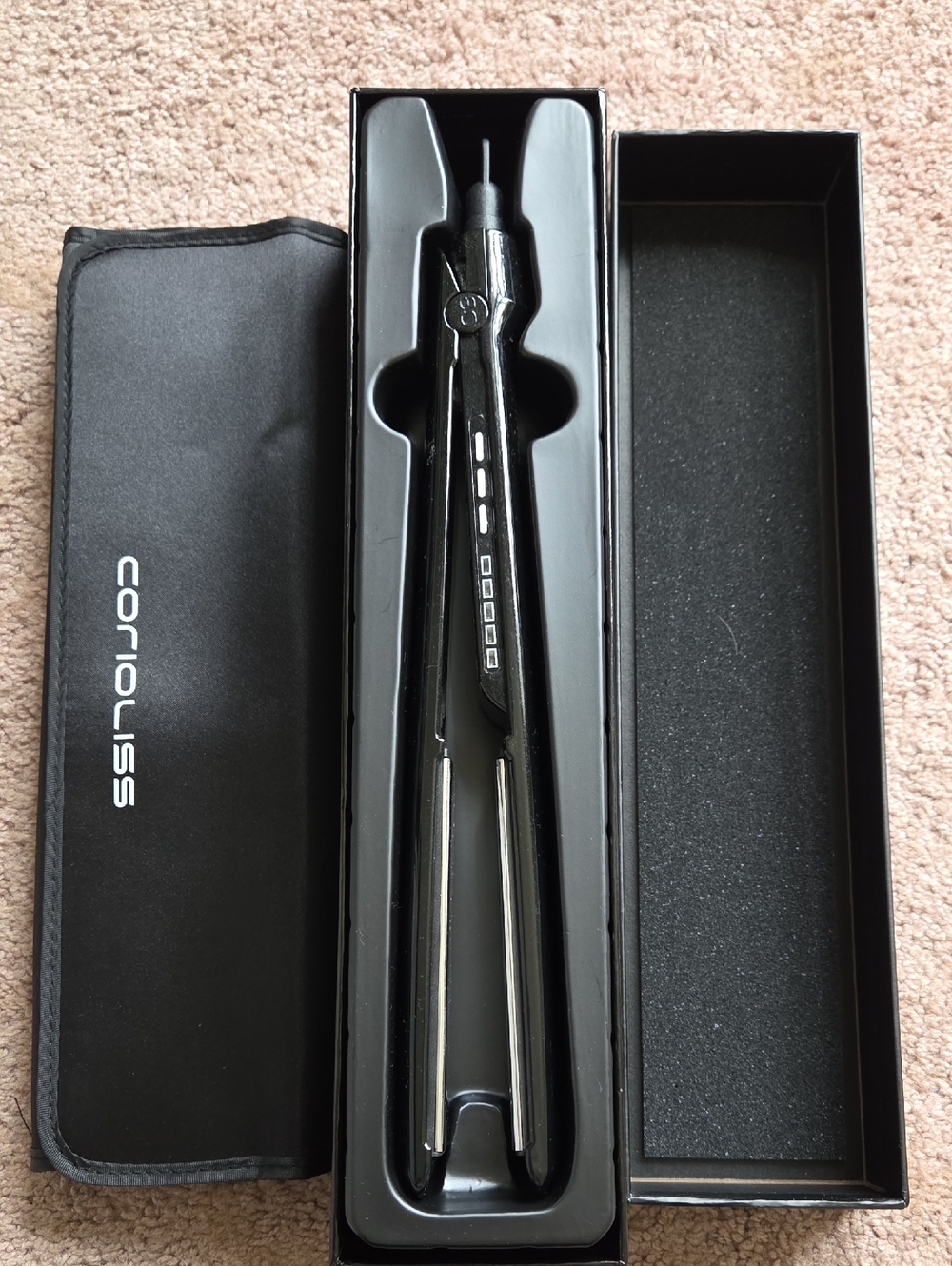 *NEW* Black Hair Straightener / Flat Iron with TRAVEL case